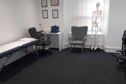 90 min Physical MOT-Body, Joints & Muscle Check at MD Therapy - Glasgow City Centre