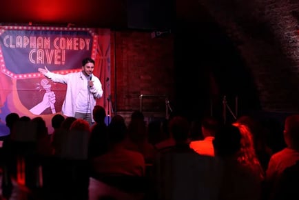 Comedy Show & Glass of Prosecco for 2 - Clapham Comedy Cave