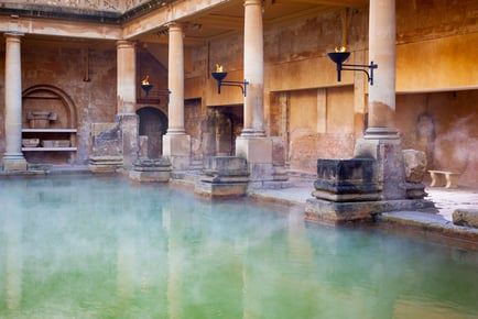 4* Central Bath Stay With Thermae Bath Spa Entry, Breakfast, Prosecco & Dinner Upgrade for 2- The Bird Hotel