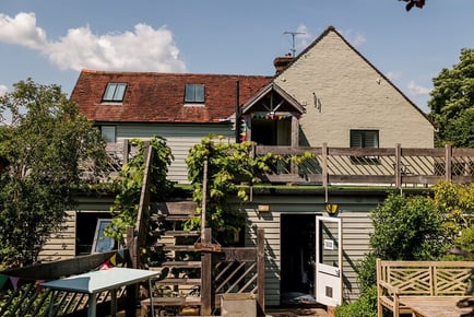 East Sussex - The Jolly Sportsman for 2 - Breakfast, Prosecco, & Late Check-Out