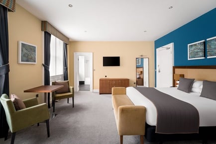 Royal Station Hotel, Newcastle City Centre Break for 2: Bubbles, Breakfast, Leisure Access & Late Checkout'