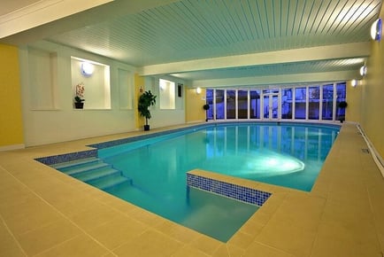 2-3 Night 4* Lake District Apartment Break for up to 4 with Welcome Drink, Breakfast and Leisure Access @ Embleton Spa Hotel