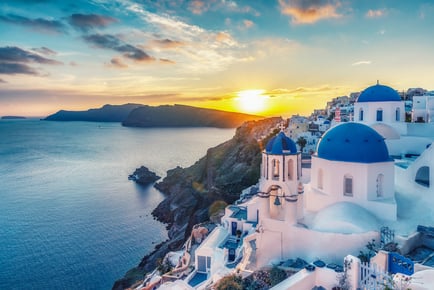 4* Luxury Santorini Holiday: Award-winning Hotel, Breakfast & Flights