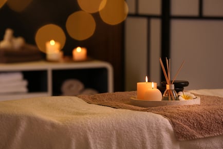 4* Winter Blues Spa Day: 25-Min Treatment, £10 Voucher & Robe Hire - Mercure Dartford