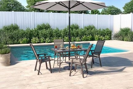 4 6 seater glass garden table with parasol hole