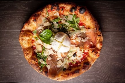 Pizza with G&T, Beer or Cocktails for 2 or 4- OUIBar Radisson RED, Glasgow