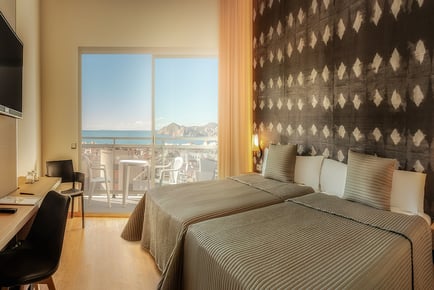 4* Benidorm Levante Beach Break: Award-winning RH Princesa & Spa Hotel, Breakfast & Flights