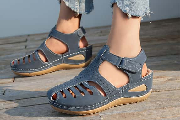 SANDAL-1