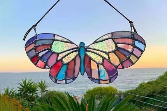 Stained-Glass-Effect-Garden-Decorations-1