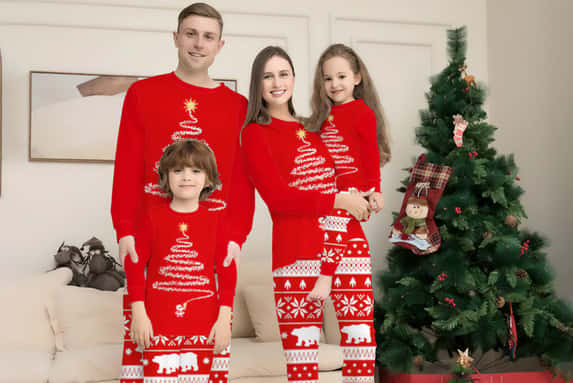 Matching-Christmas-Family-Pajamas-Sleepwear-Set-1