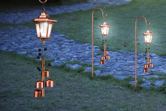 solar-Powered-Hanging-Wind-Chime-Garden-Light-1