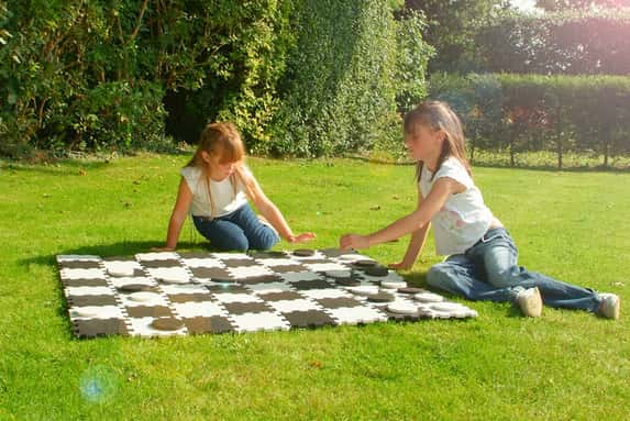 32109229-Garden-Draughts-1