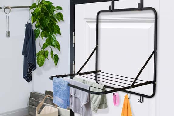 Over-the-Door-Hanging-Clothes-Airer-1