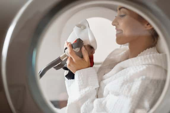 Hyperbaric Oxygen Therapy - 60 Min Treatment - PURE Spa group 