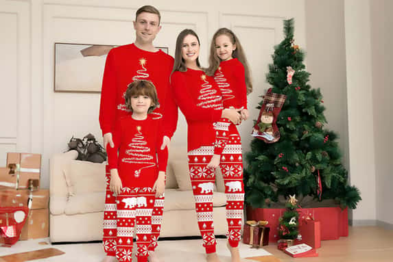 Matching-Christmas-Family-Pajamas-Sleepwear-Set-1