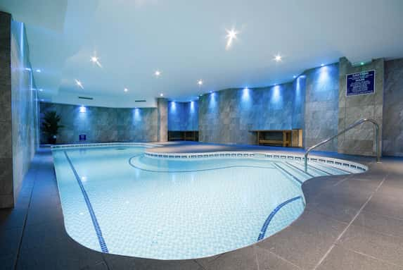 Durley Dean Hotel: Spa With Treatment, Cream Tea & Bubbly for 1 or 2