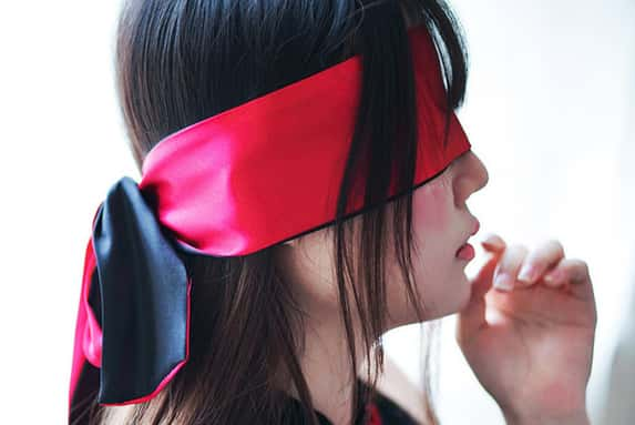 Multi-use Double Sided Silky Multi-use Blindfold 1