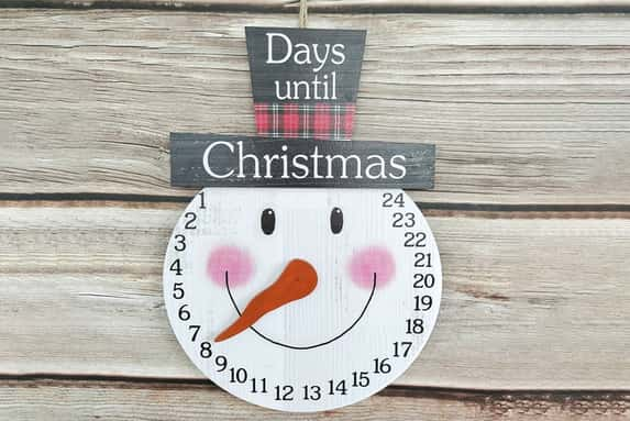 SEASONAL-Christmas-Wooden-24-days-Countdown-Clock-1