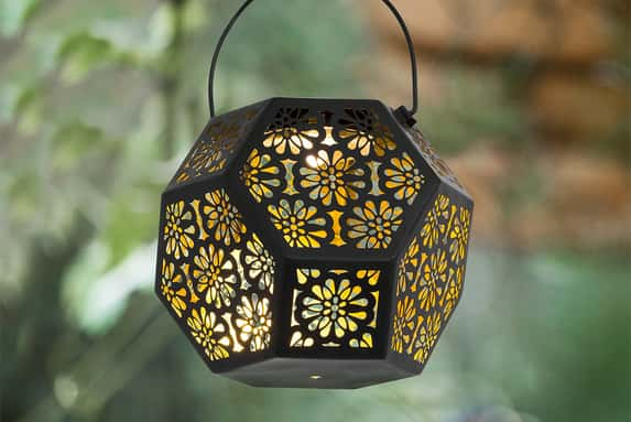 Solar-Diamond-Shaped-Hanging-Lantern-1