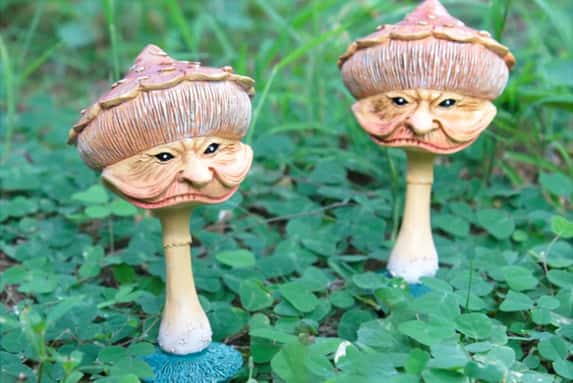 Garden-Mushrooms-Ornaments-1