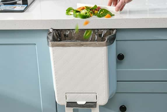 Multifunctional-Garbage-Can-1