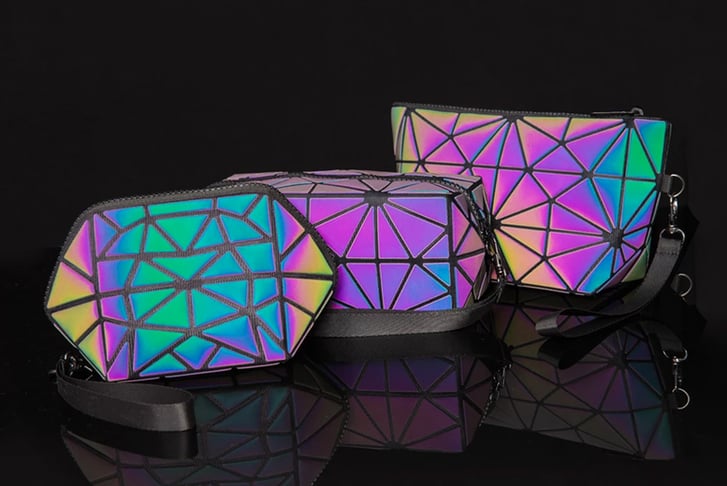FOREVER-COSMETICS-Holographic-reflective-makeup-bags-1