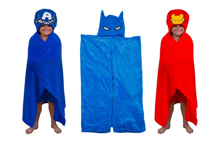Linen-Ideas-Ltd-Superhero-Boys-Hooded-Cuddle-Blanket-1