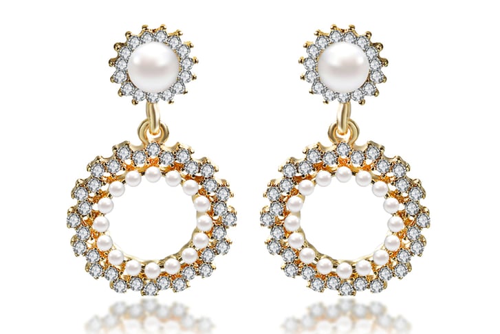 GameChanger-Associates-LTD---Stunning-Pearl-and-Crystal-Drop