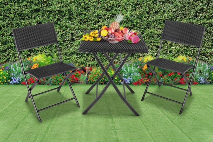 Wowcher garden table store and chairs