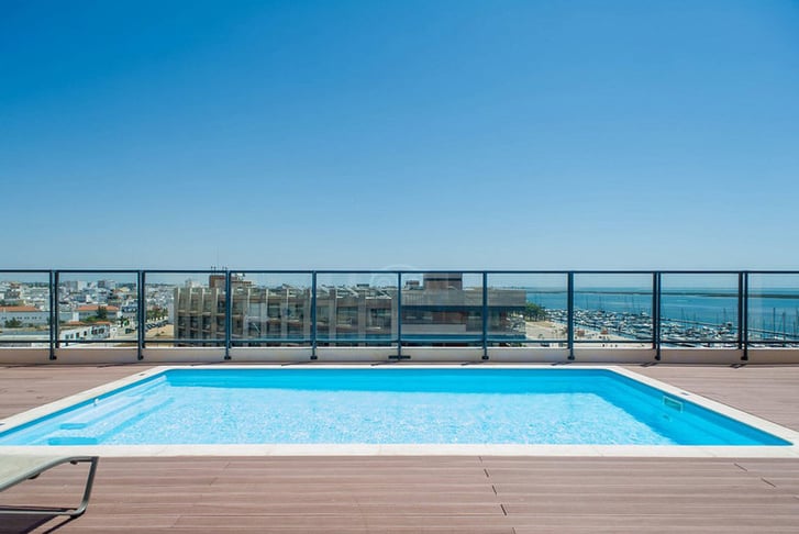 Real Marina Residence-Pool