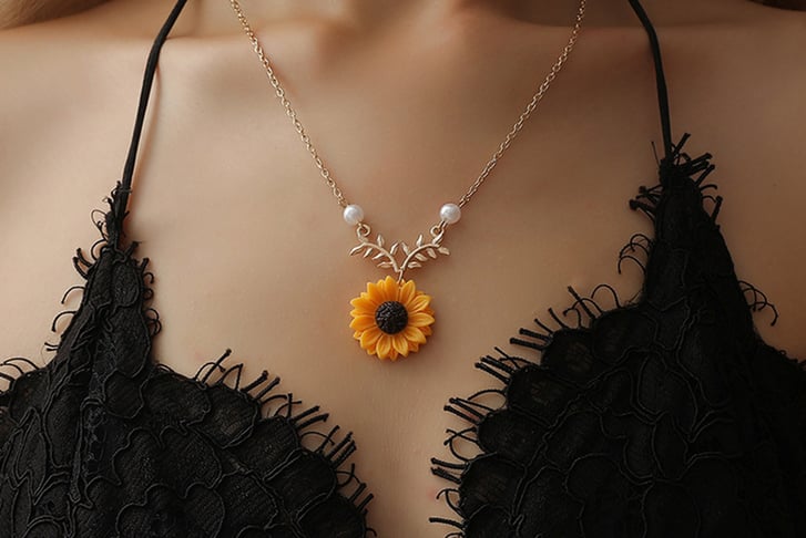 Silver-or-Gold-Sunflower-Necklace-5
