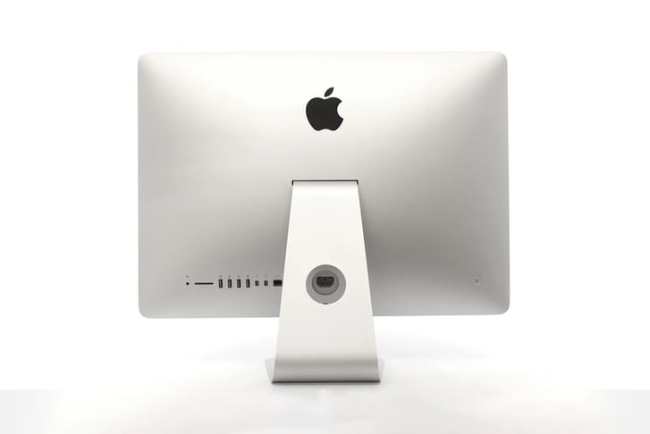 iMac-21.5'-(2015)-Slim-line-4
