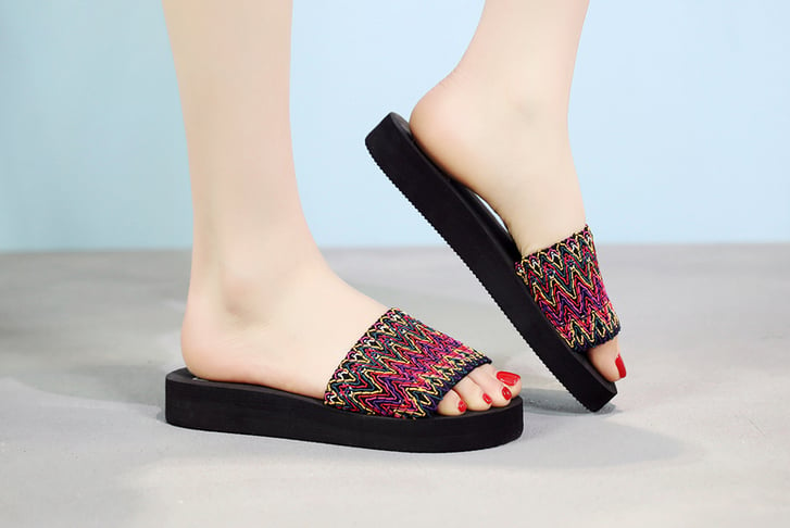 EMBROIDED-SANDALS-5