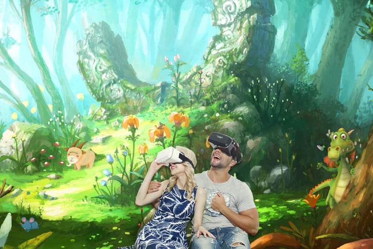 Explore-other-worlds-in-Virtual-Reality-with-Centre-VR