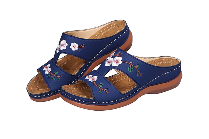 Women-Flower-Embroidered-Vintage-Sandals-2