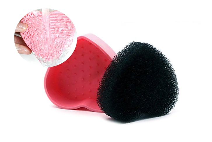 Switch-Colour-Sponge-&-Makeup-Brush-Pad-5