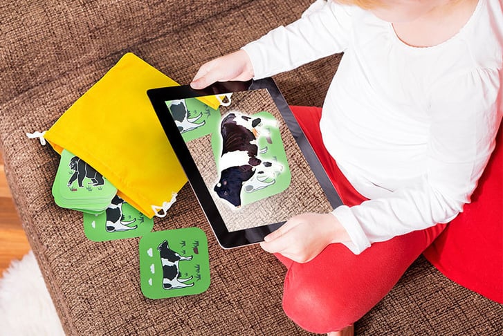 Bootique-shop--augmented-reality-cards2