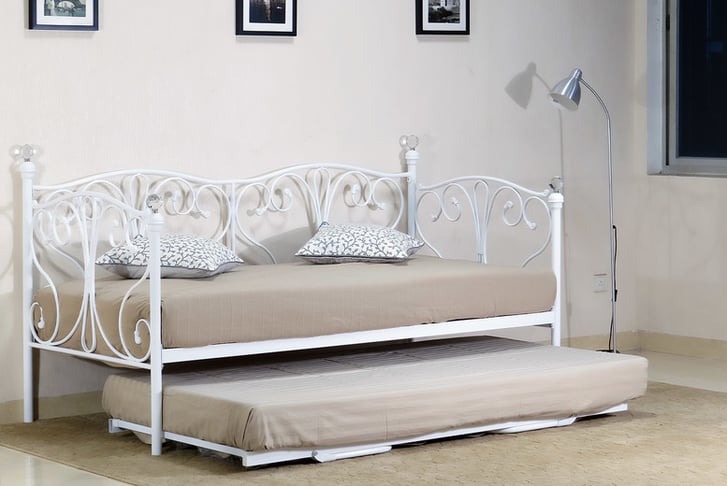 OLIVIA-DAYBED--WHITE-1