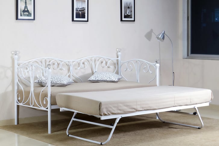 OLIVIA-DAYBED--WHITE-2