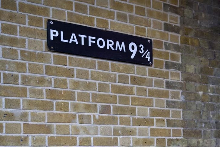 A sign for Platform 9 3/4