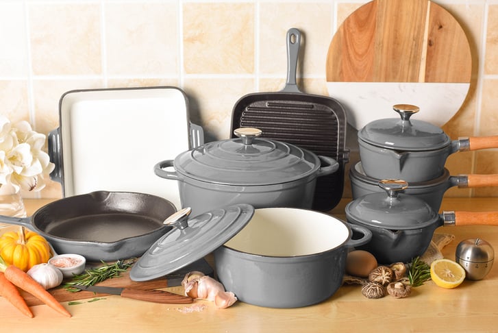5--and-8-piece-Cast-Iron-Sets-1