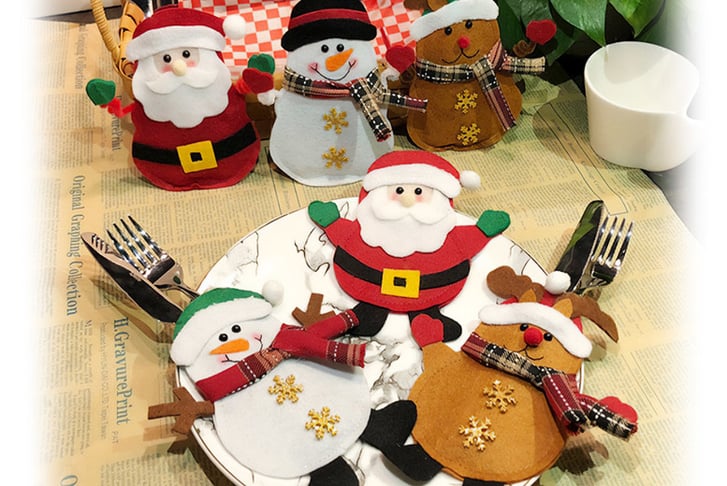 Christmas-Table-Decorations-Cutlery-Covers-1