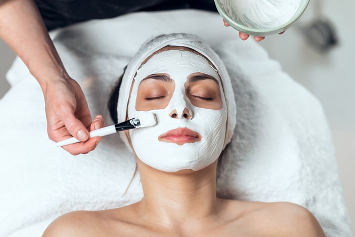  40-Min Facial – Pamper Package Upgrade Available – Leicester 