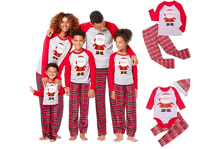 Family-Santa-Claus-Xmas-Pyjamas-1