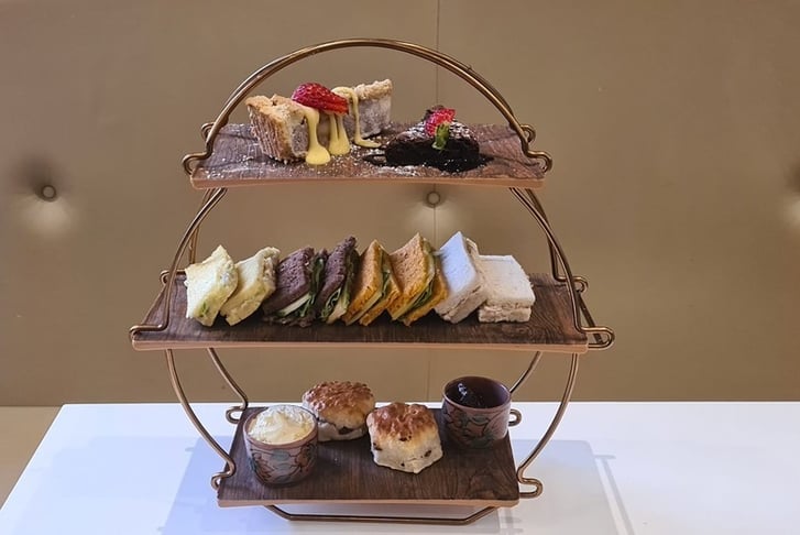 4* Prosecco Afternoon Tea for 2 - Park Grand - Kensington