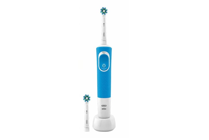 Oral-B-Vitality-Plus-Electric-Toothbrush-2