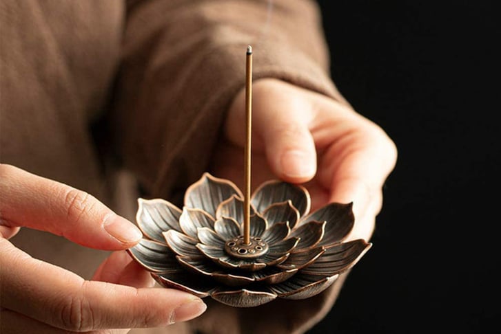 Lotus-shaped-Incense-Burner-1