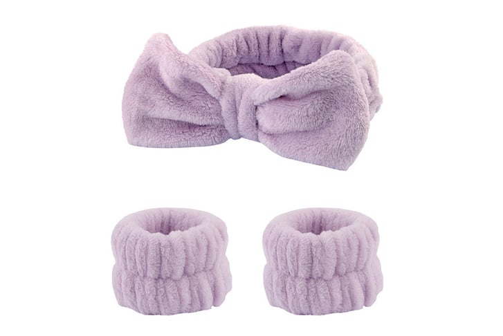 SEEN-ON-LOVE-ISLAND-Microfibre-Spa-Makeup-Headband-and-Wristband-Set-10