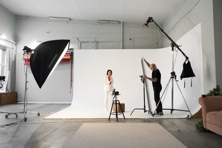 1-Hour White Sheet Photoshoot 