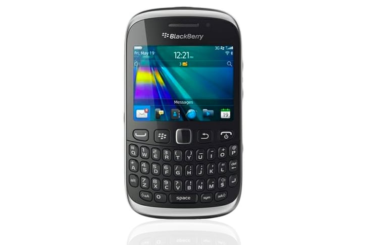 Blackberry-9320-Black-Unlocked-1